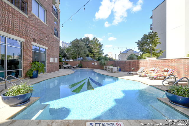 Image 41 of 64 For 215 Center St  1307