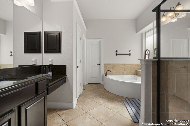 Image 24 of 37 For 5319 Anemone