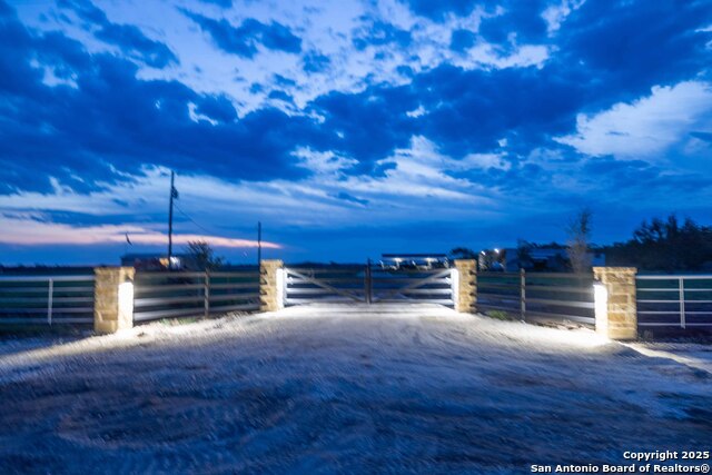 Listing photo id 12 for 444 County Road 748