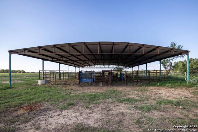 Listing photo id 7 for 444 County Road 748