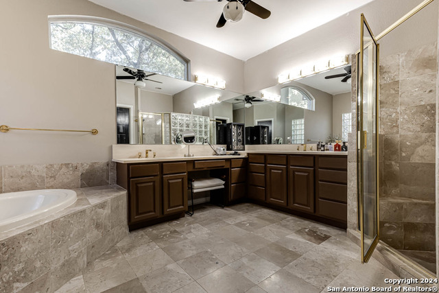 Image 30 of 48 For 806 Lari Dawn