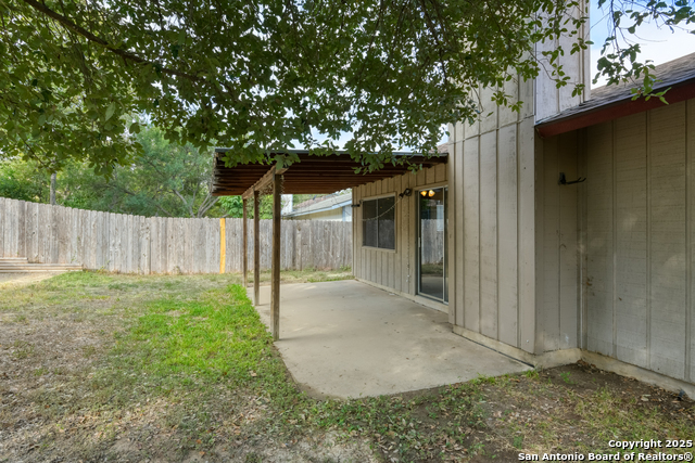 Image 13 of 23 For 5818 Brambletree