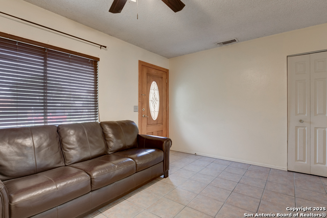 Image 16 of 23 For 5818 Brambletree