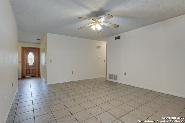 Image 4 of 23 For 5818 Brambletree