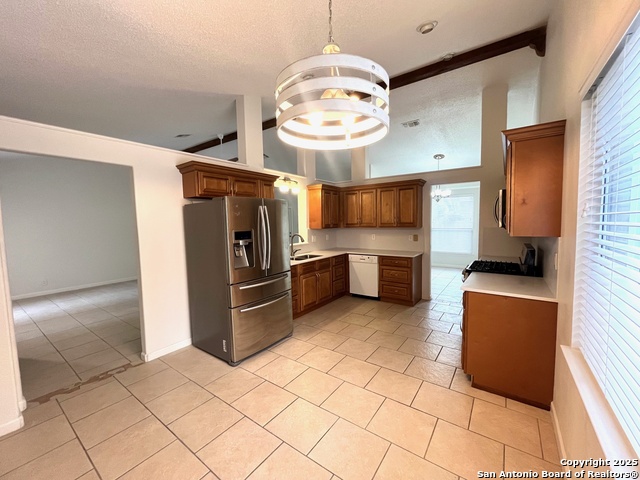 Listing photo id 8 for 3823 Sage Ridge