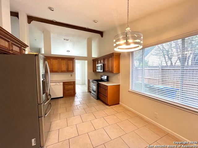 Listing photo id 9 for 3823 Sage Ridge