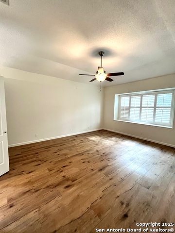 Listing photo id 10 for 3823 Sage Ridge