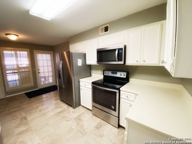 Image 8 of 15 For 7815 Broadway St  103a