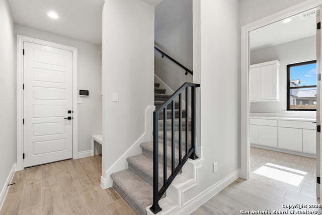 Listing photo id 15 for 278 Allen Ave