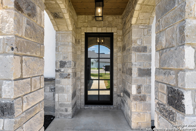 Listing photo id 1 for 278 Allen Ave