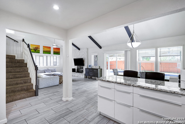 Image 10 of 36 For 13319 Stairock