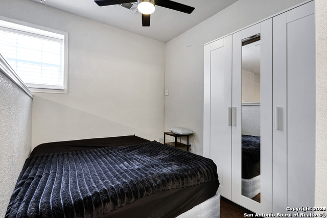 Image 19 of 36 For 13319 Stairock