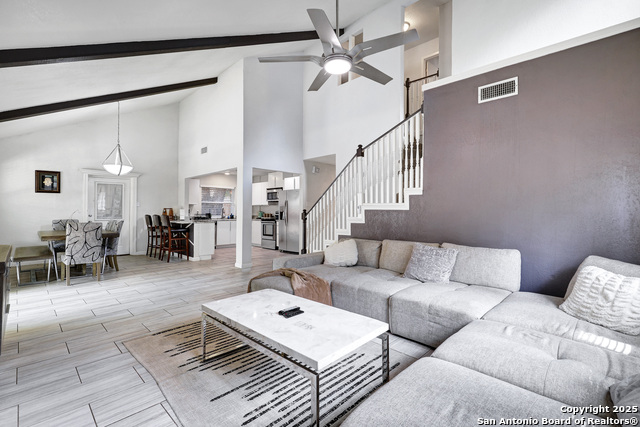 Image 8 of 36 For 13319 Stairock