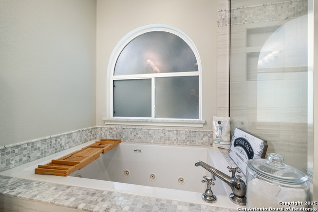 Image 16 of 26 For 17211 Eldon Rock