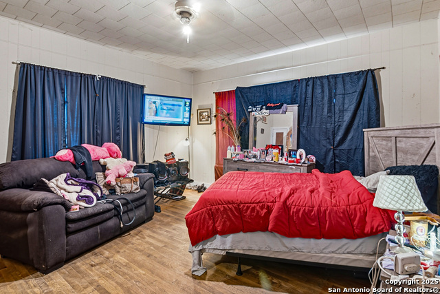 Image 18 of 18 For 613&615 Court E