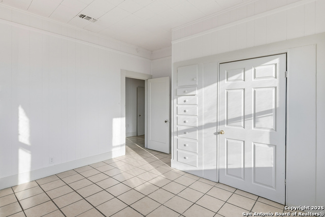 Image 7 of 18 For 613&615 Court E