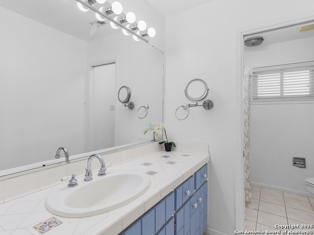 Image 10 of 16 For 13851 Brook Hollow