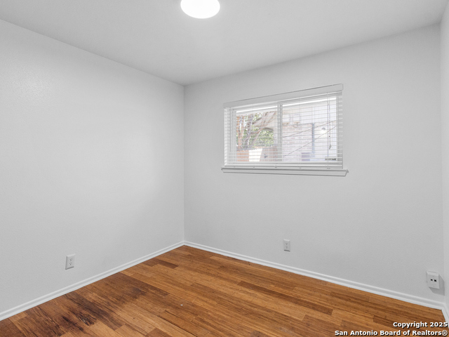 Image 11 of 16 For 13851 Brook Hollow