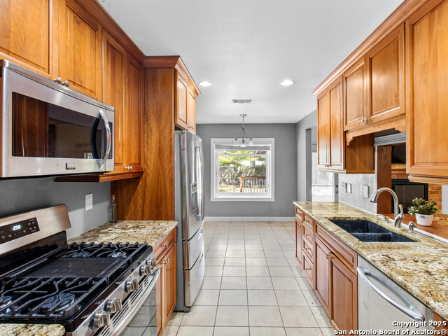 Image 7 of 16 For 13851 Brook Hollow