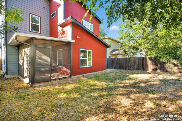 Image 22 of 23 For 121 Alabama St.