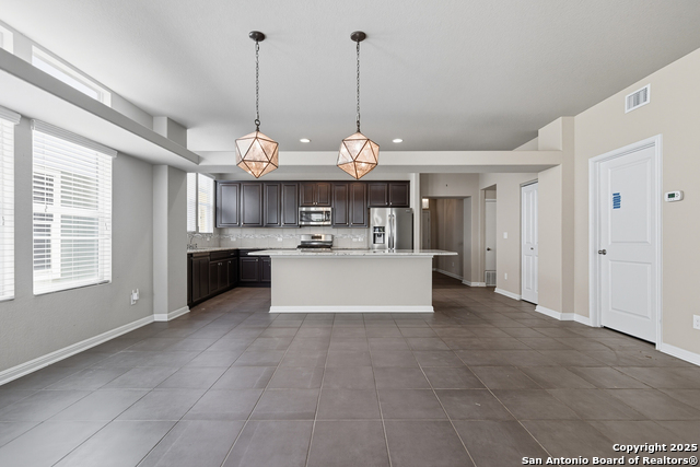 Listing photo id 12 for 327 Rachel St