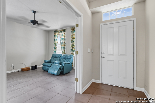 Listing photo id 16 for 327 Rachel St