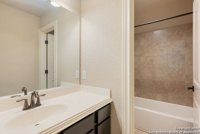 Image 23 of 27 For 7714 Stonewall Hill