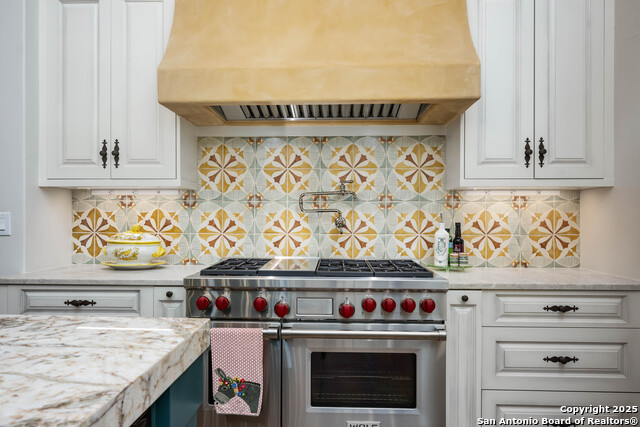 Image 19 of 80 For 24209 Scenic Loop