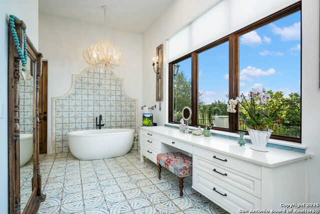 Image 30 of 80 For 24209 Scenic Loop