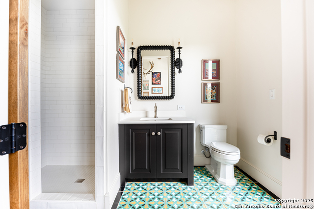 Image 43 of 80 For 24209 Scenic Loop