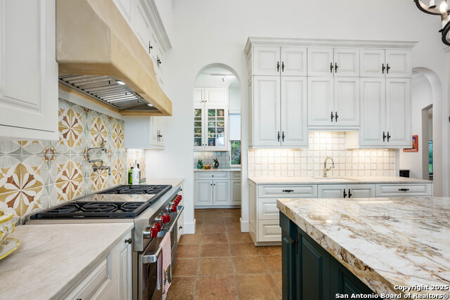 Listing photo id 18 for 24209 Scenic Loop