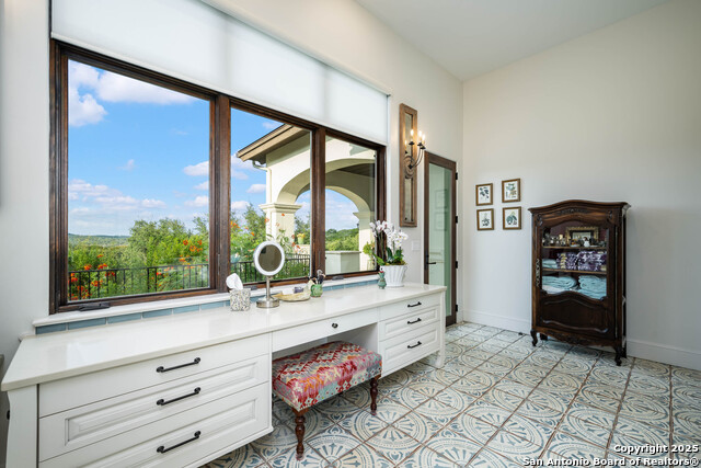 Listing photo id 27 for 24209 Scenic Loop