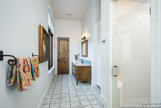 Listing photo id 34 for 24209 Scenic Loop