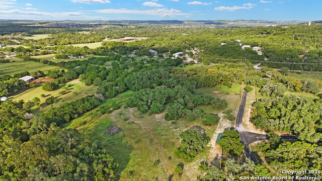 Listing photo id 65 for 24209 Scenic Loop