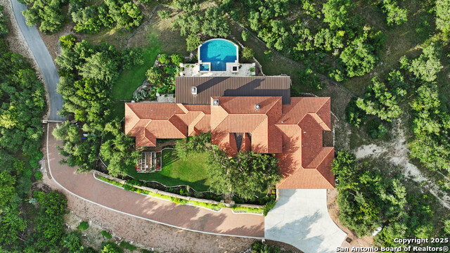 Listing photo id 77 for 24209 Scenic Loop