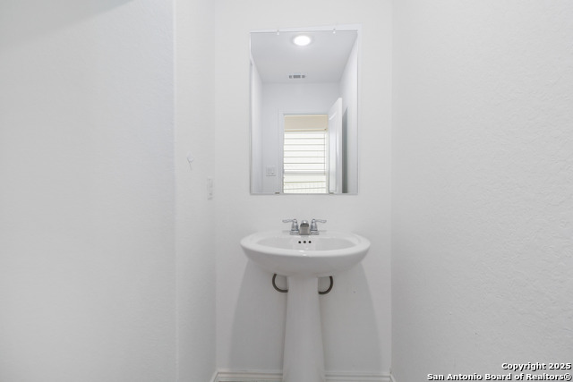 Image 14 of 28 For 10954 Presa Way