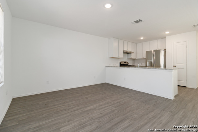 Image 5 of 28 For 10954 Presa Way