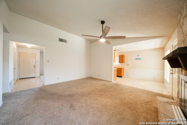 Image 13 of 29 For 1514 Lochshire St