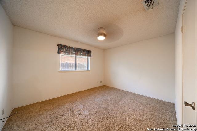 Image 17 of 29 For 1514 Lochshire St