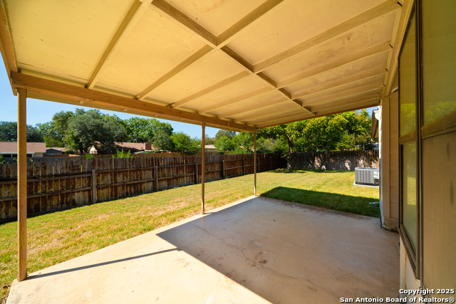 Image 24 of 29 For 1514 Lochshire St