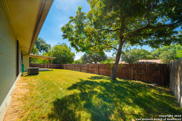 Image 25 of 29 For 1514 Lochshire St