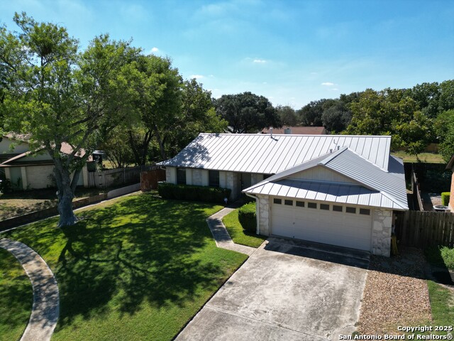 Image 3 of 29 For 1514 Lochshire St