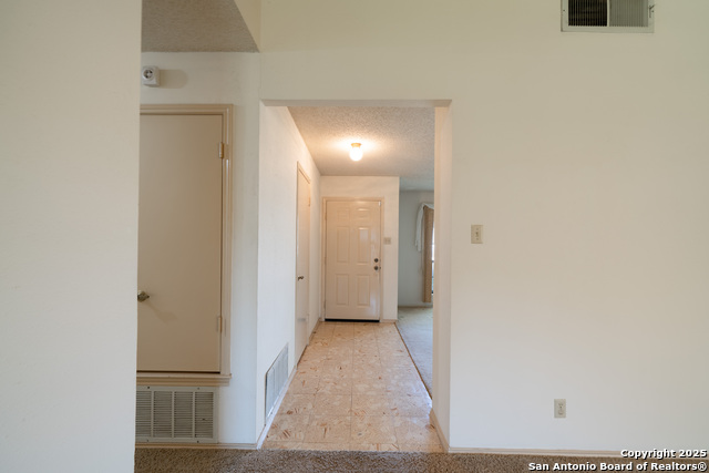 Image 6 of 29 For 1514 Lochshire St