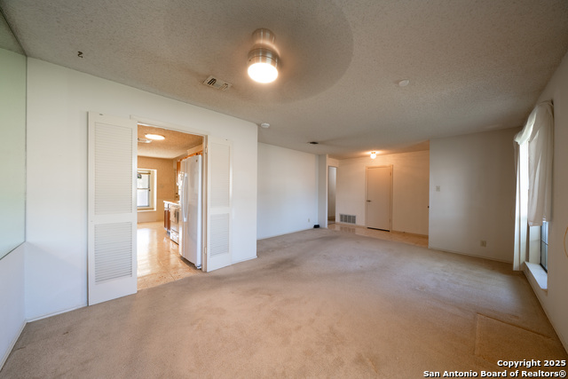 Image 9 of 29 For 1514 Lochshire St