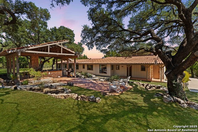 Image 4 of 33 For 789 Barbara