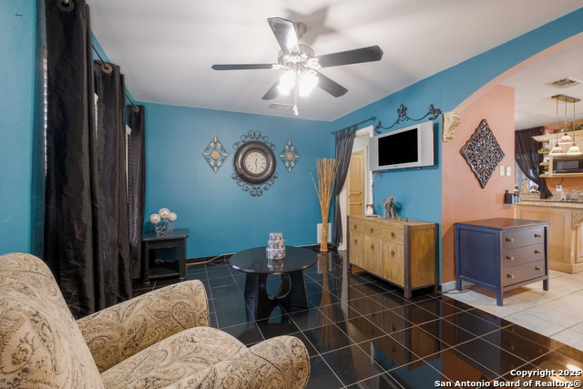 Image 11 of 19 For 214 Schmeltzer