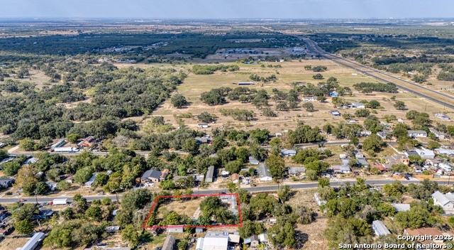 Listing photo id 12 for 4254 Twin Rise