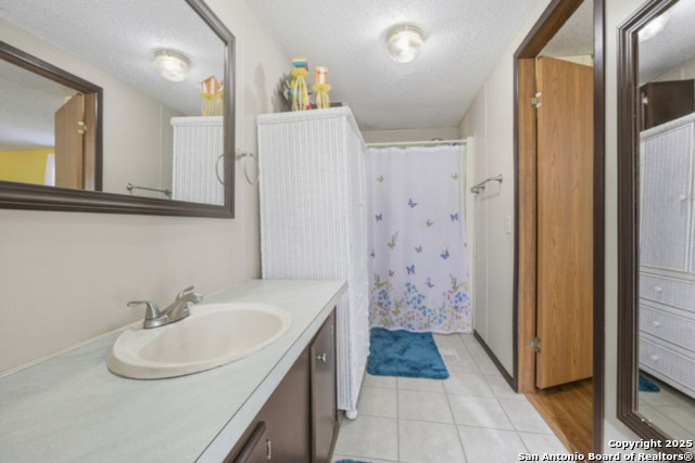 Listing photo id 8 for 1114 S Euclid Street