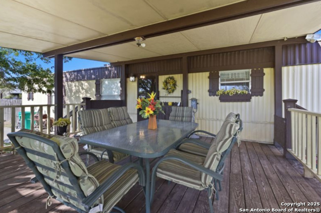 Listing photo id 13 for 1114 S Euclid Street