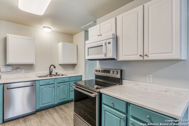 Image 2 of 9 For 122 Karm St  